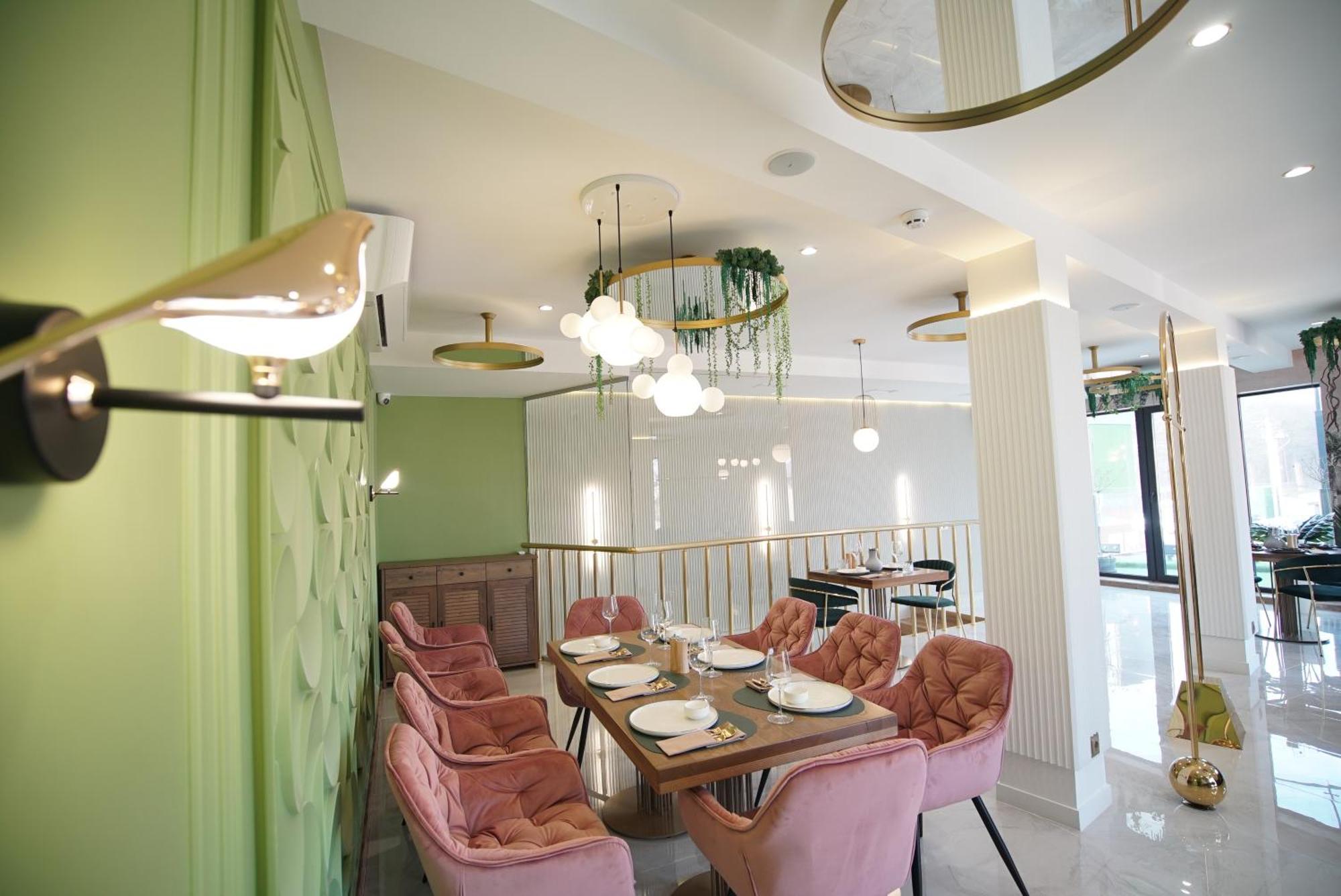 Hide Park Hotel Vinnytsia Exterior photo