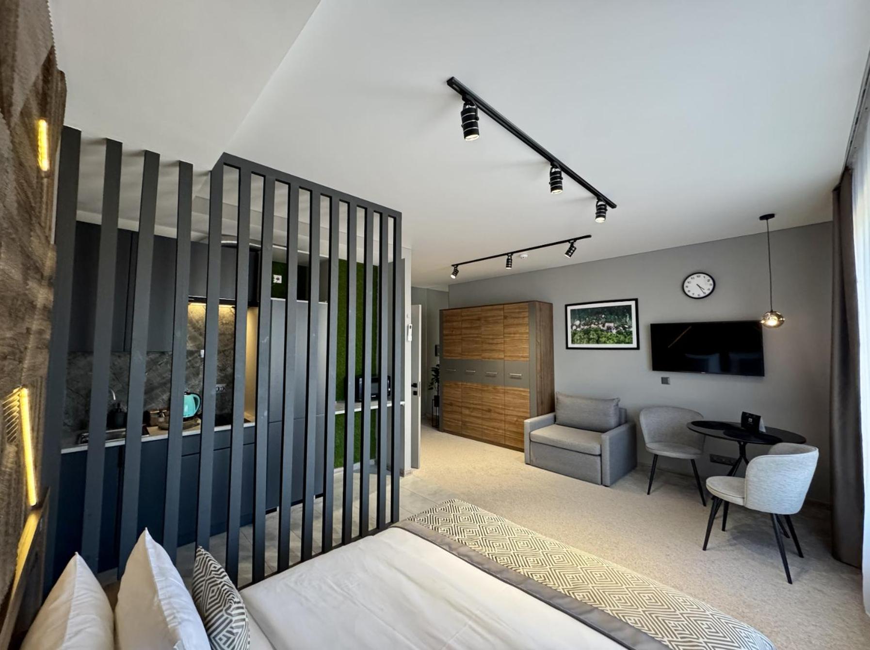 Hide Park Hotel Vinnytsia Exterior photo